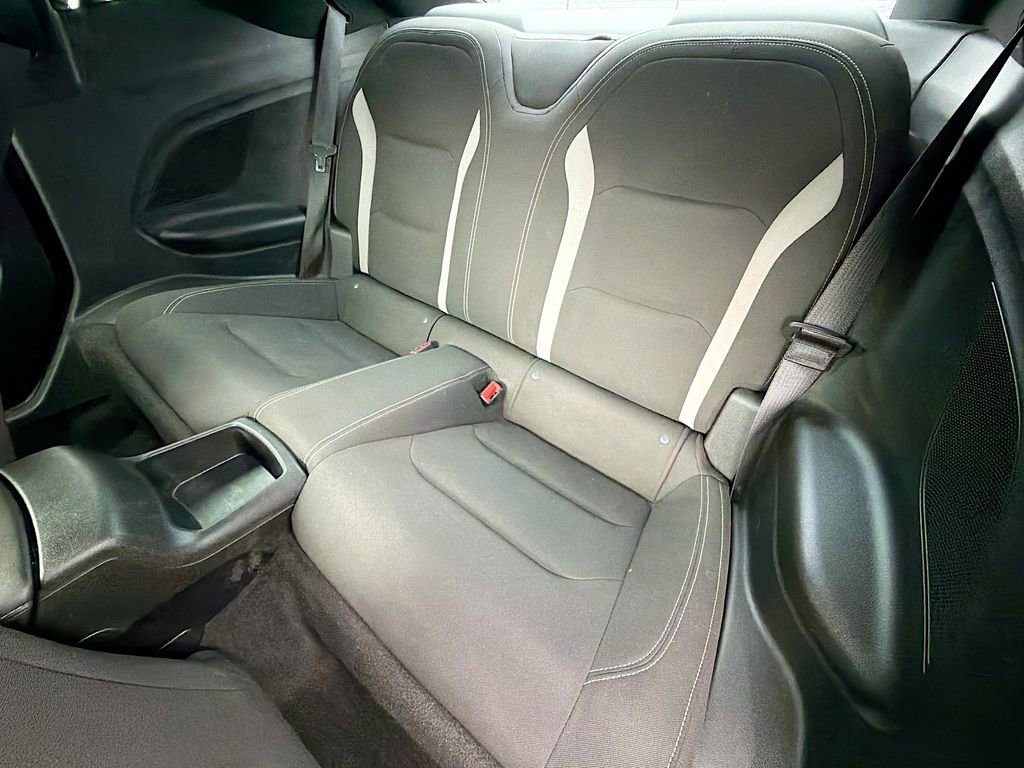 Used 2021 Chevrolet Camaro LT w/ Technology Package image 18