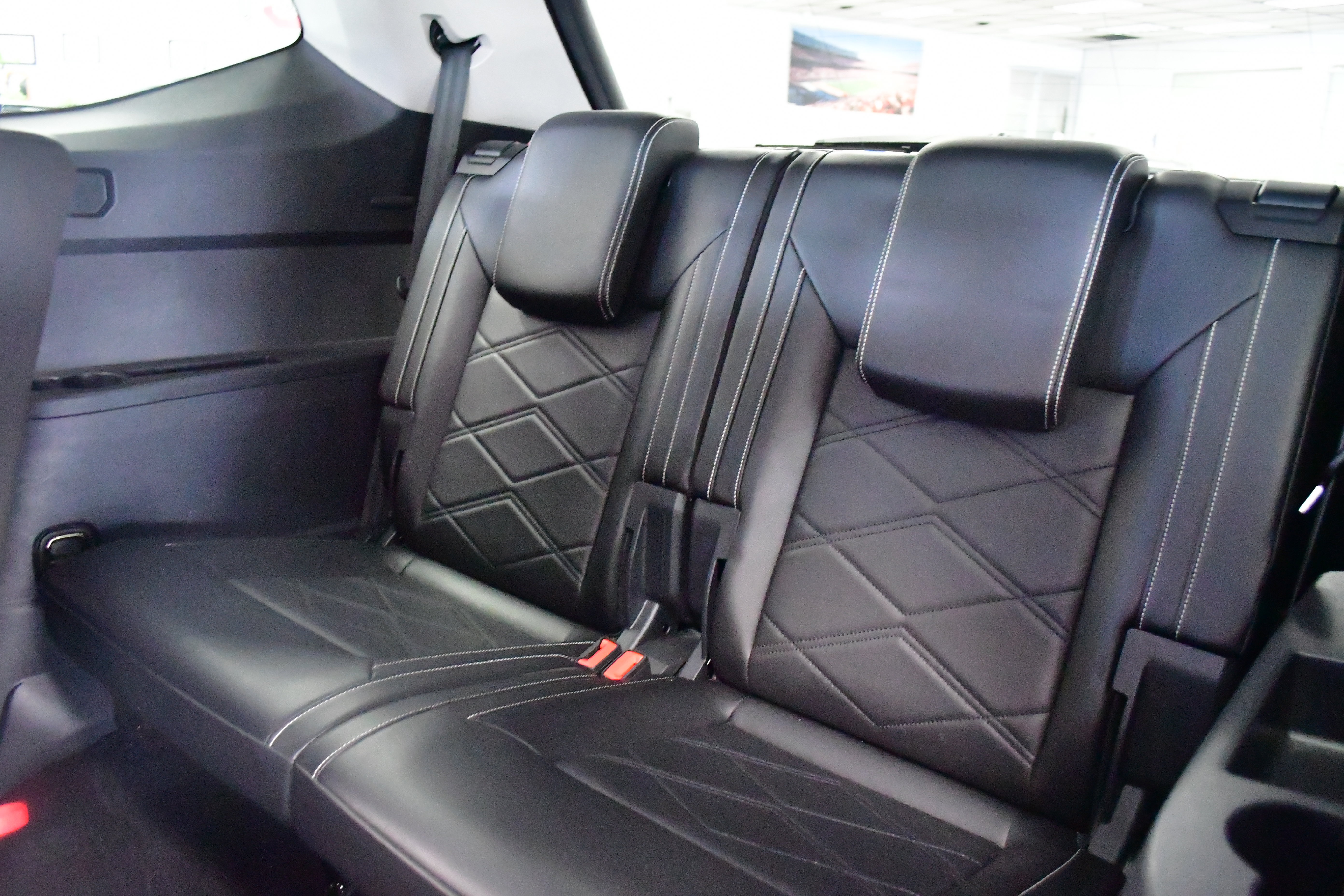 Used 2024 Volkswagen Atlas SE AWD/4WD image 13