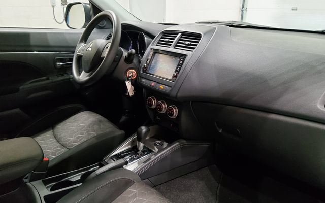 Used 2024 Mitsubishi Outlander Sport ES AWD/4WD image 20
