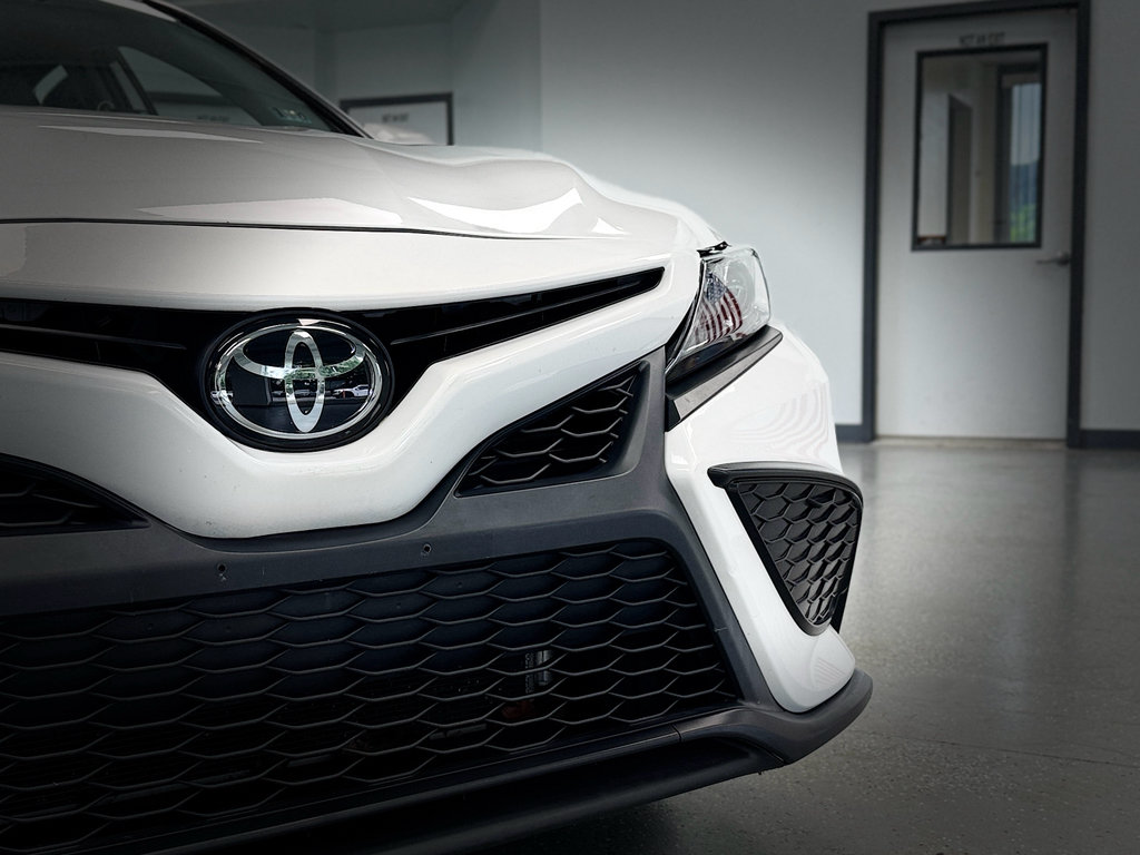 Used 2023 Toyota Camry SE FWD image 11