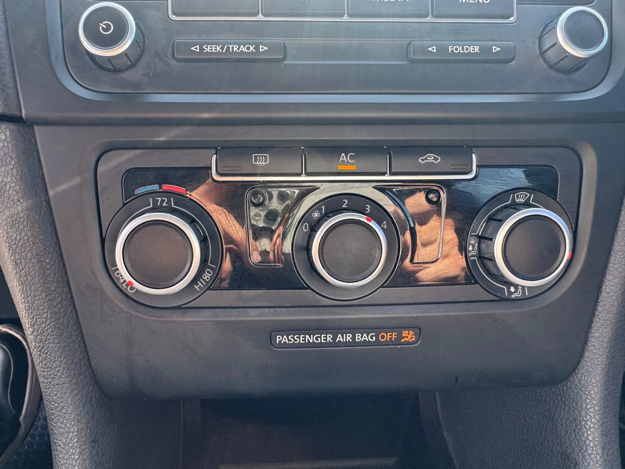 Used 2011 Volkswagen Golf 4-Door image 23