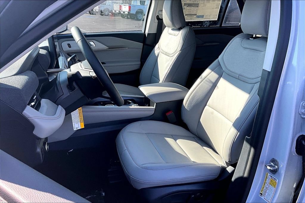 New 2026 Ford Explorer Active w/ Active Comfort Package RWD image 9