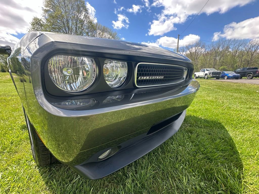 Used 2009 Dodge Challenger SE RWD image 10