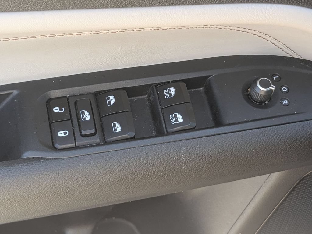 Certified 2023 Jeep Compass Limited AWD/4WD image 16