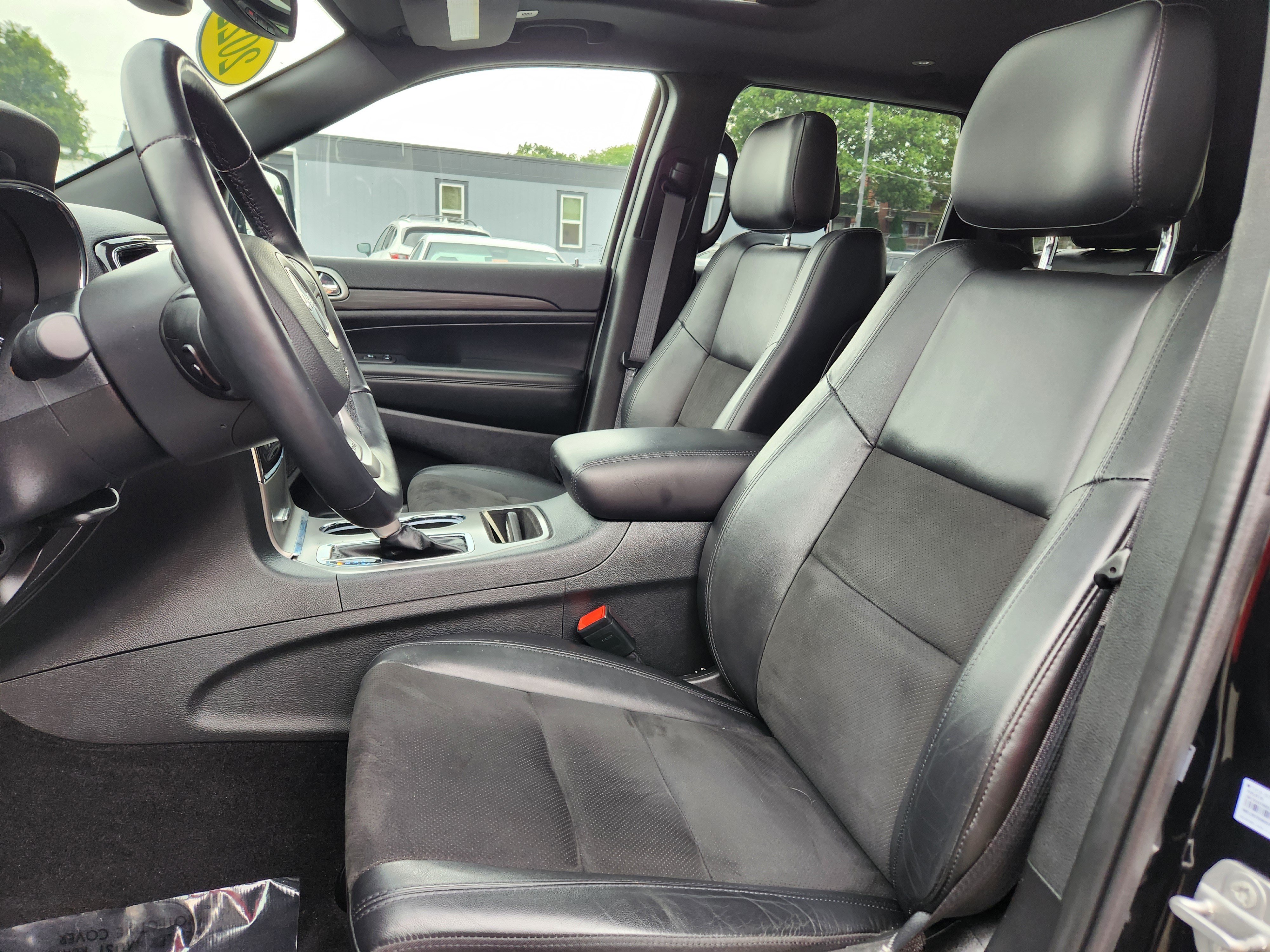 Used 2022 Jeep Grand Cherokee Laredo X AWD/4WD image 10