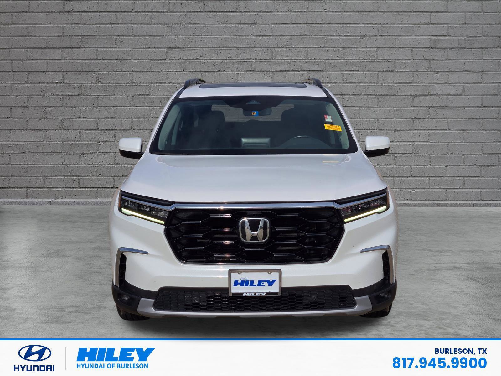 Used 2023 Honda Pilot Touring image 7