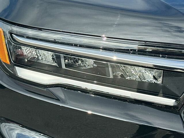 Used 2025 Honda Pilot Touring image 34