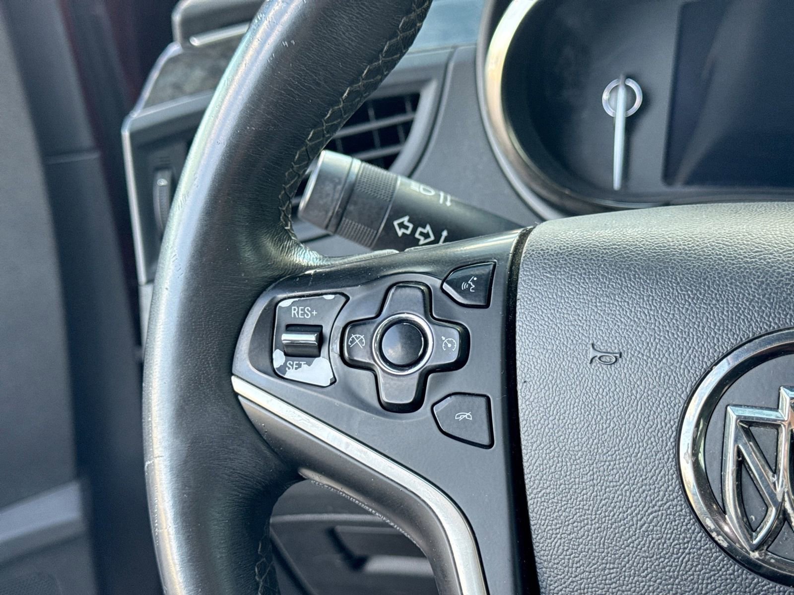 Used 2015 Buick LaCrosse FWD image 22