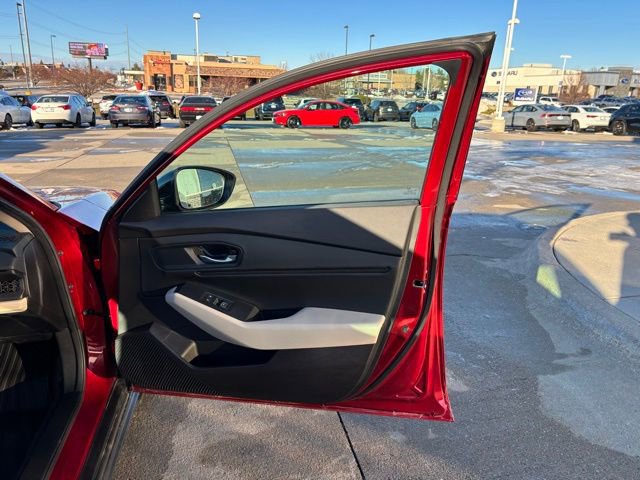 Certified 2025 Honda Accord SE image 23