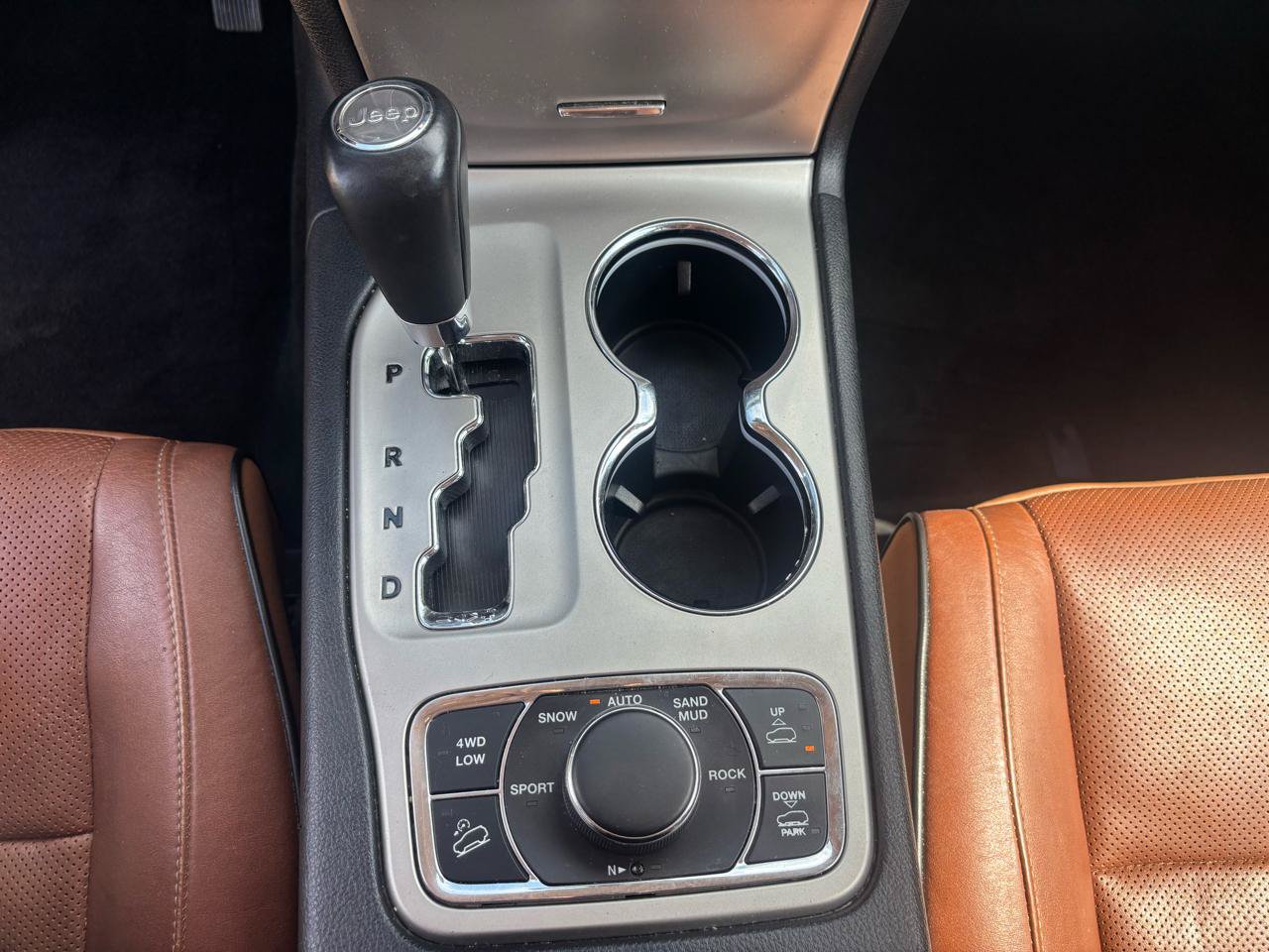 Used 2011 Jeep Grand Cherokee Overland Summit AWD/4WD image 19