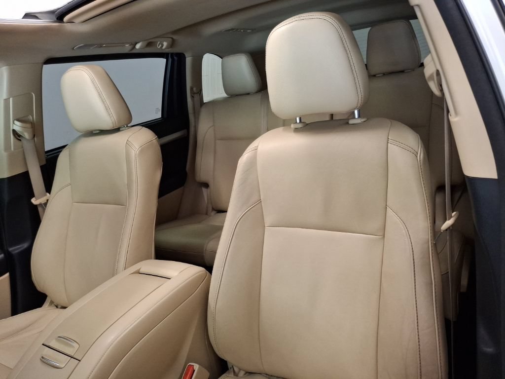 Used 2018 Toyota Highlander XLE w/ Protection Package #3 AWD/4WD image 19
