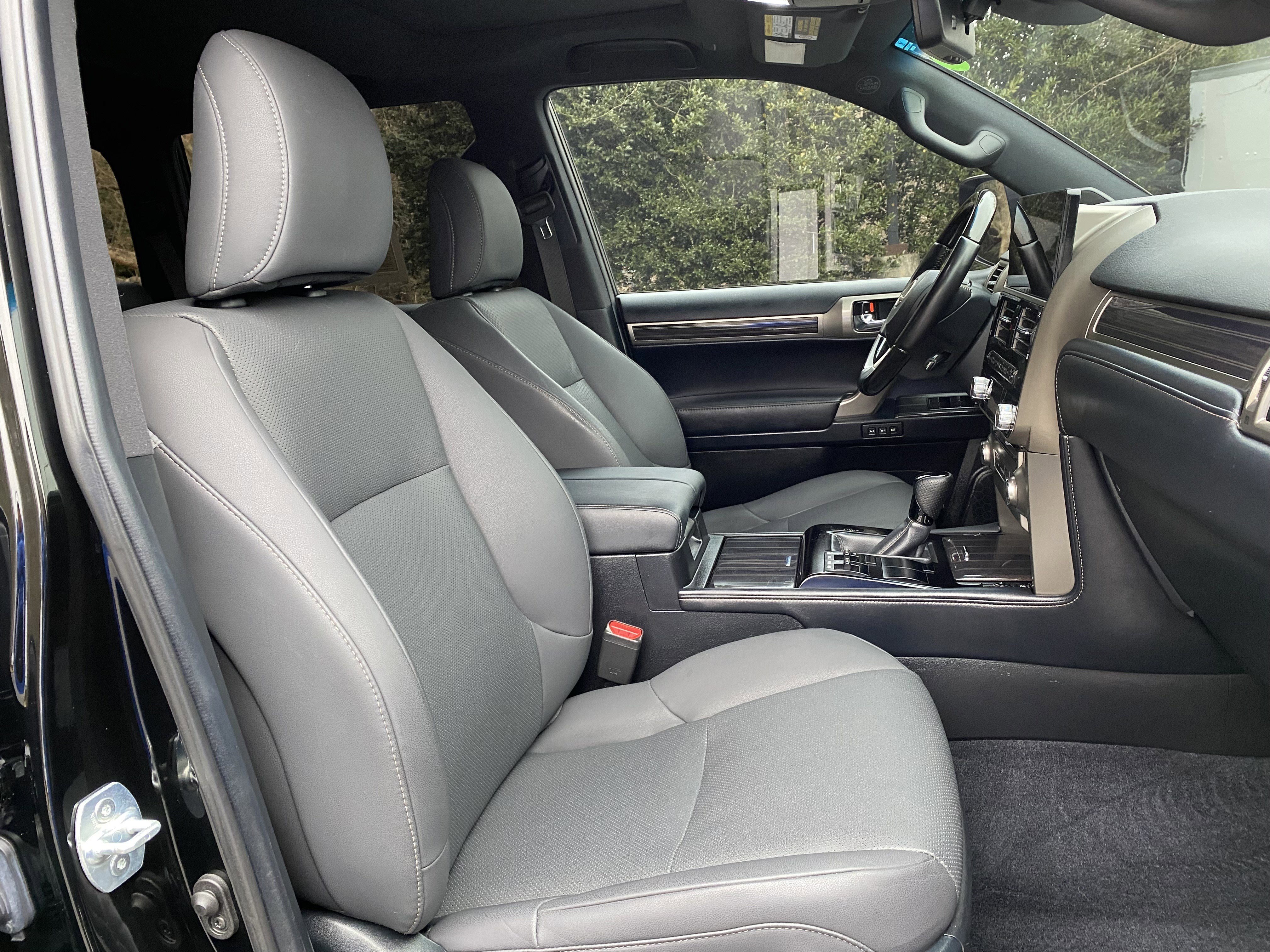 Used 2021 Lexus GX 460 Premium w/ Premium Package image 35