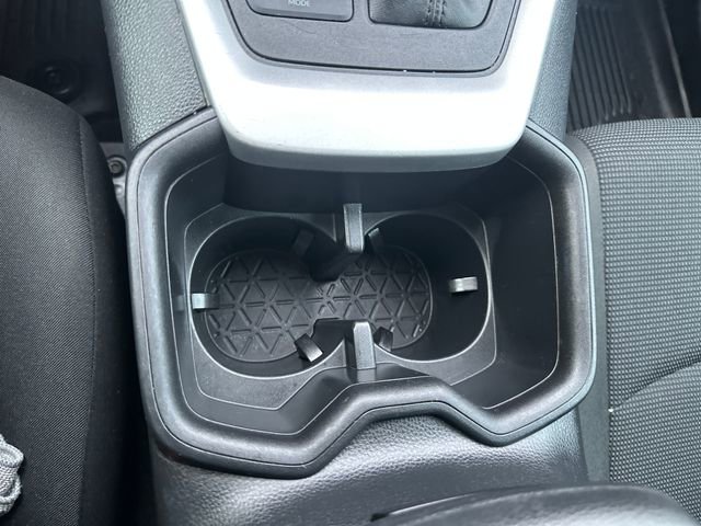 Used 2022 Toyota RAV4 LE image 18