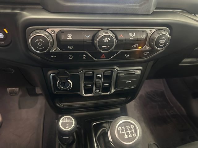 Used 2023 Jeep Gladiator Sport image 29