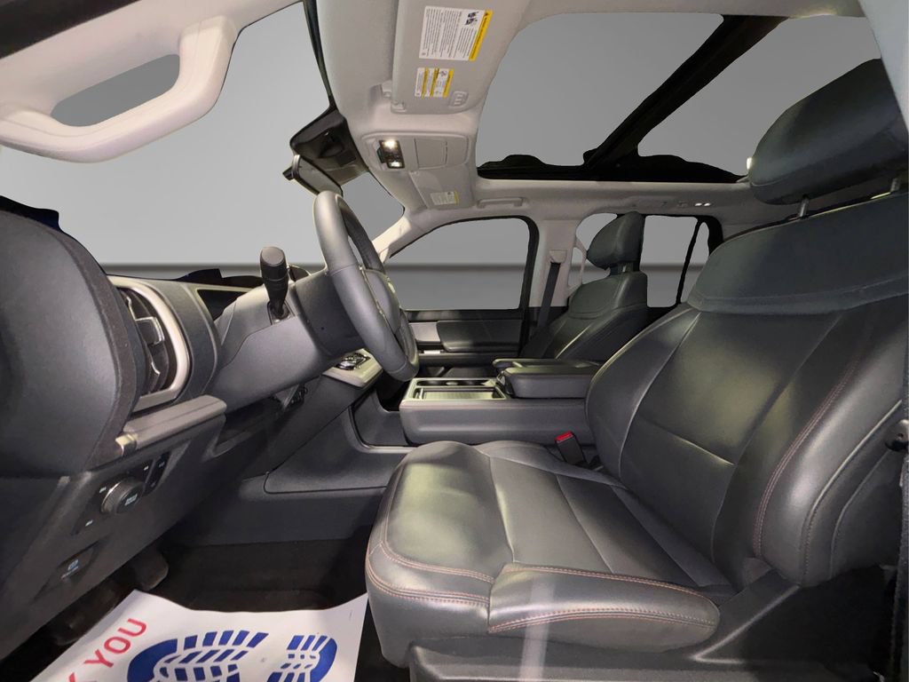 Certified 2025 Ford Expedition Active AWD/4WD image 10