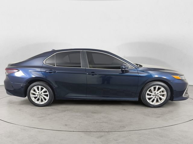 Used 2021 Toyota Camry LE FWD image 6