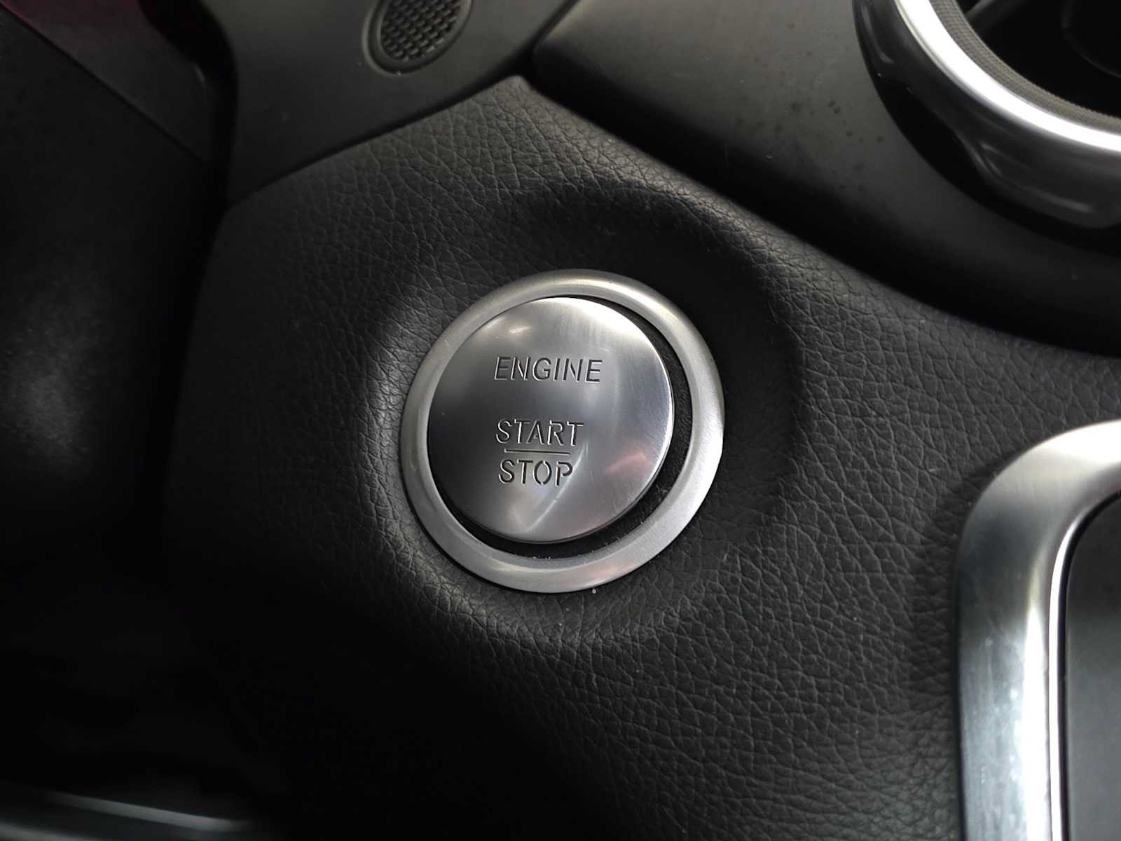 Used 2019 Mercedes-Benz GLA 250 4MATIC image 37