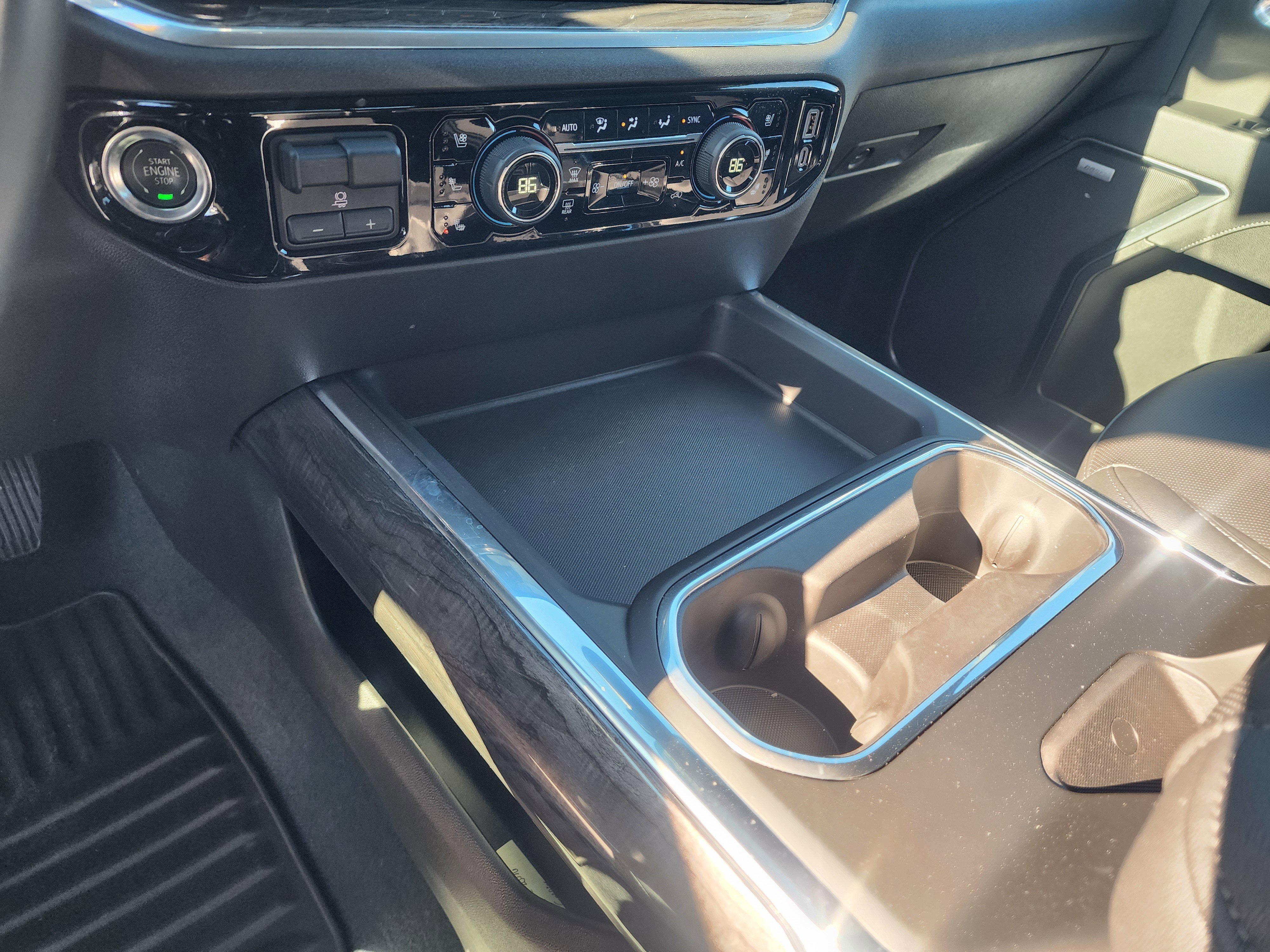 Used 2025 Chevrolet Silverado 2500 LTZ w/ LTZ Convenience Package image 27