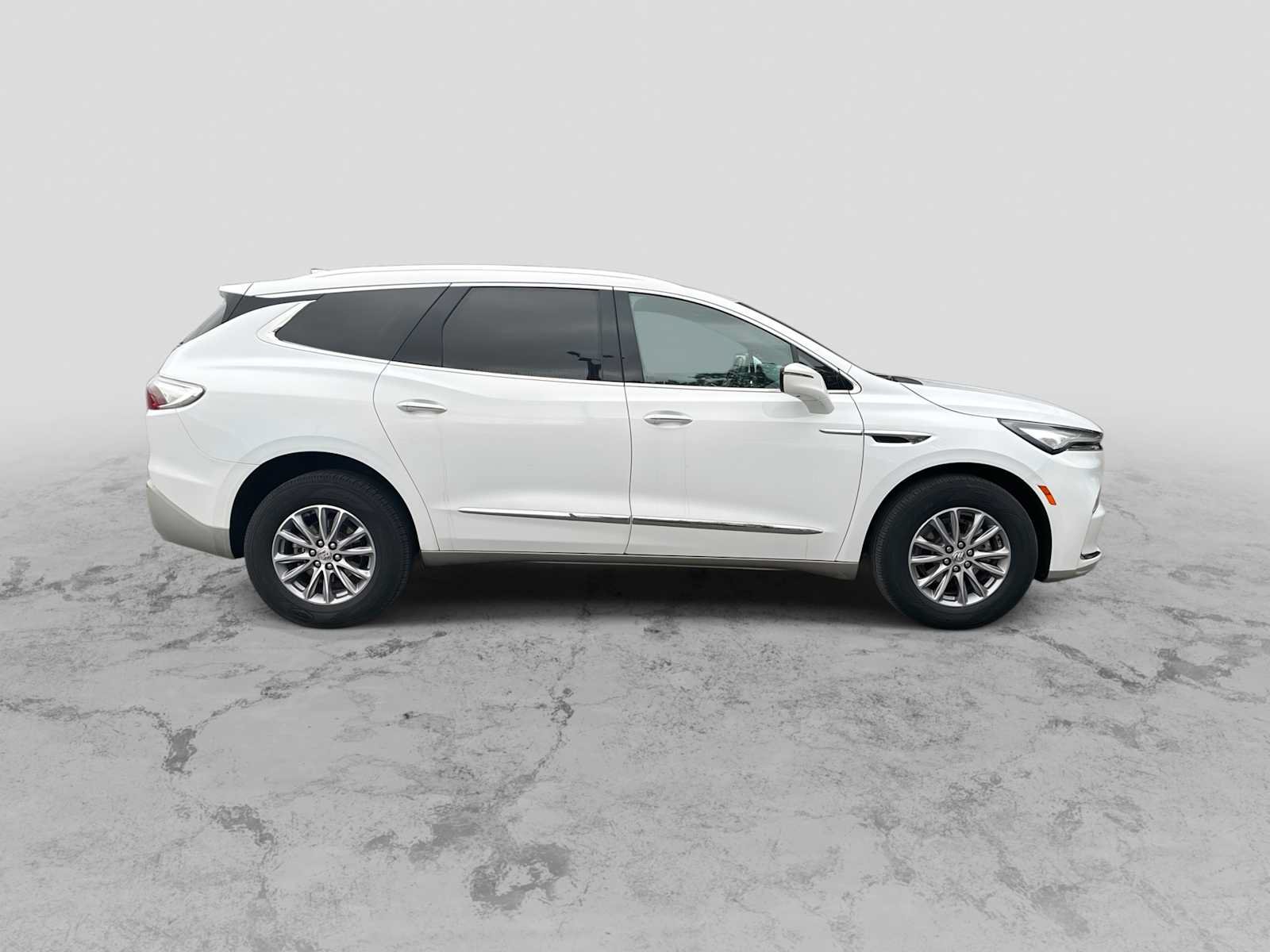 Used 2024 Buick Enclave Premium AWD/4WD image 9