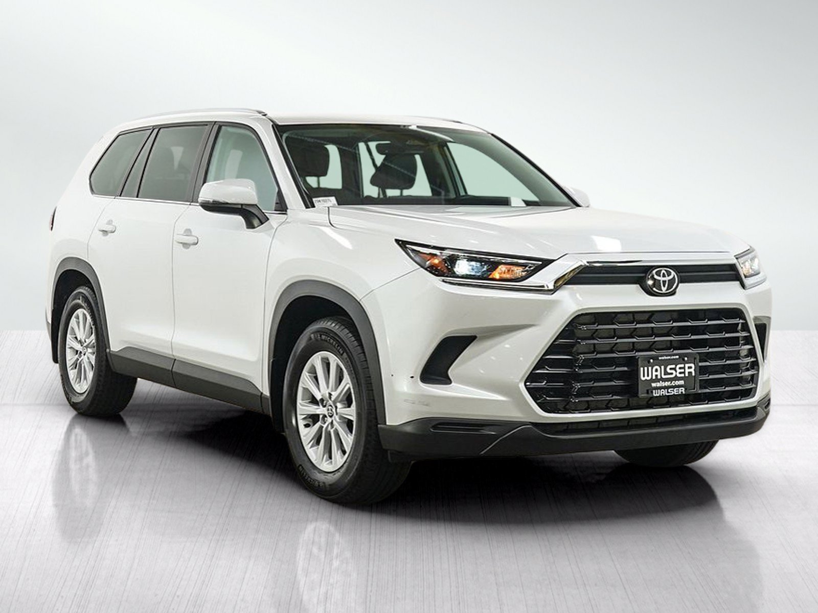 Used 2024 Toyota Grand Highlander AWD image 9