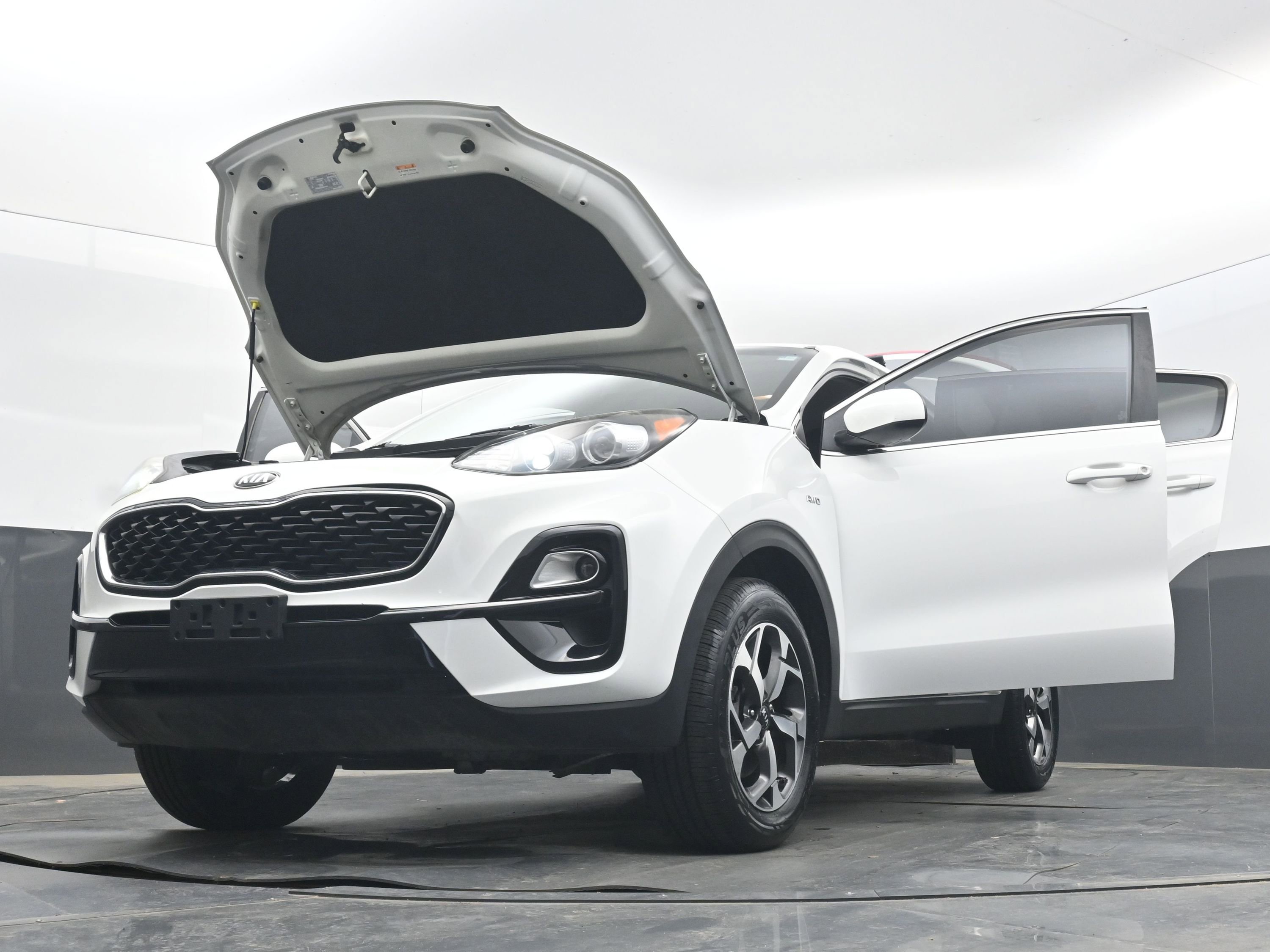 Used 2020 Kia Sportage LX AWD/4WD image 40