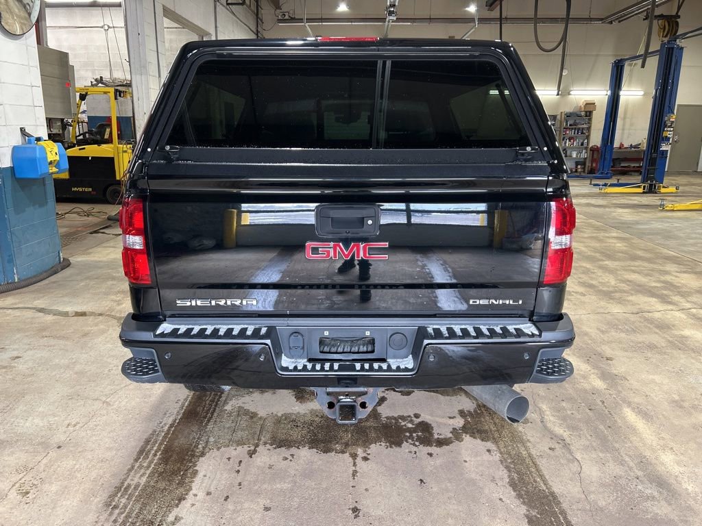 Used 2017 GMC Sierra 2500 Denali image 4