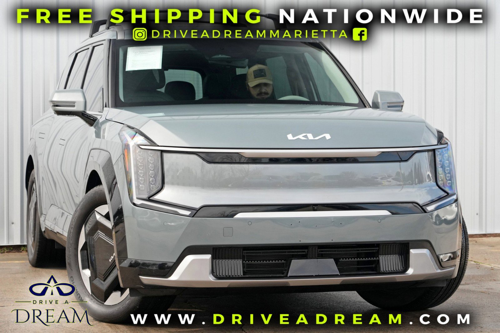 Used 2024 Kia EV9 Land image 2