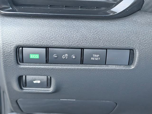 Used 2025 Nissan Sentra SV image 23