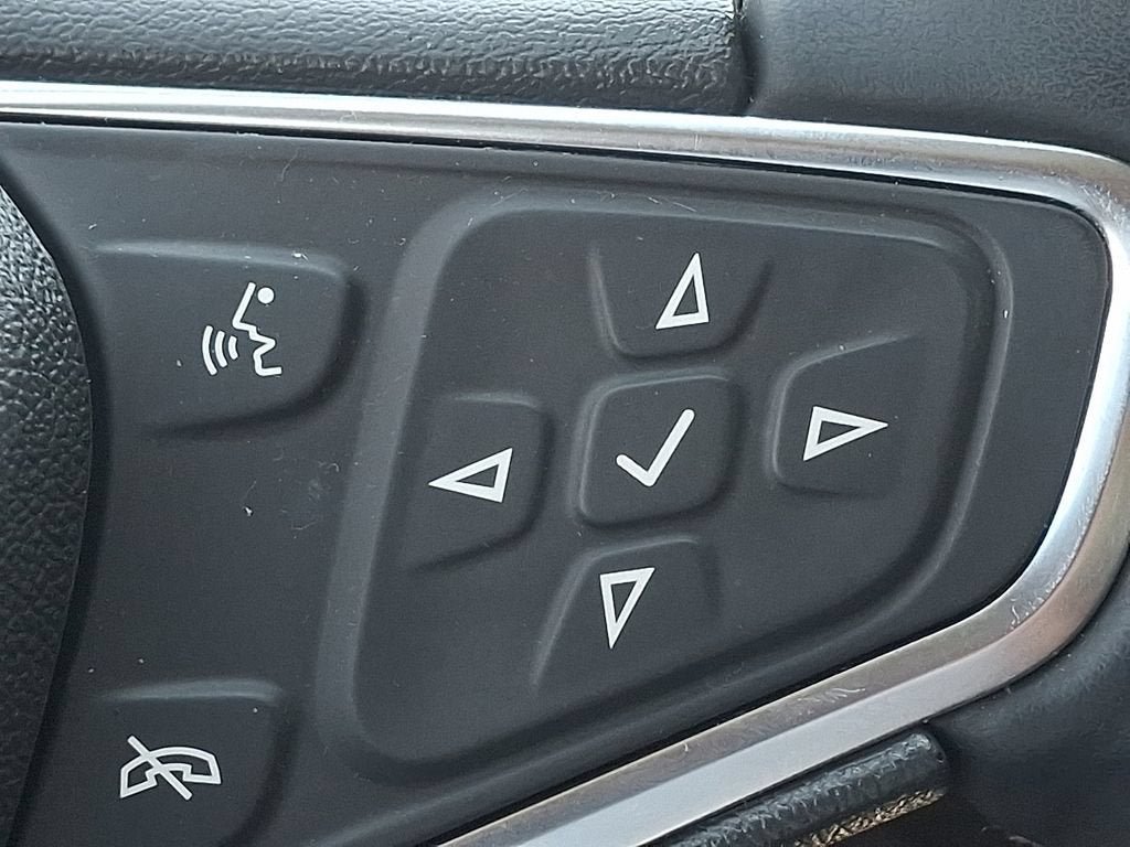 Certified 2025 Chevrolet Malibu RS FWD image 23