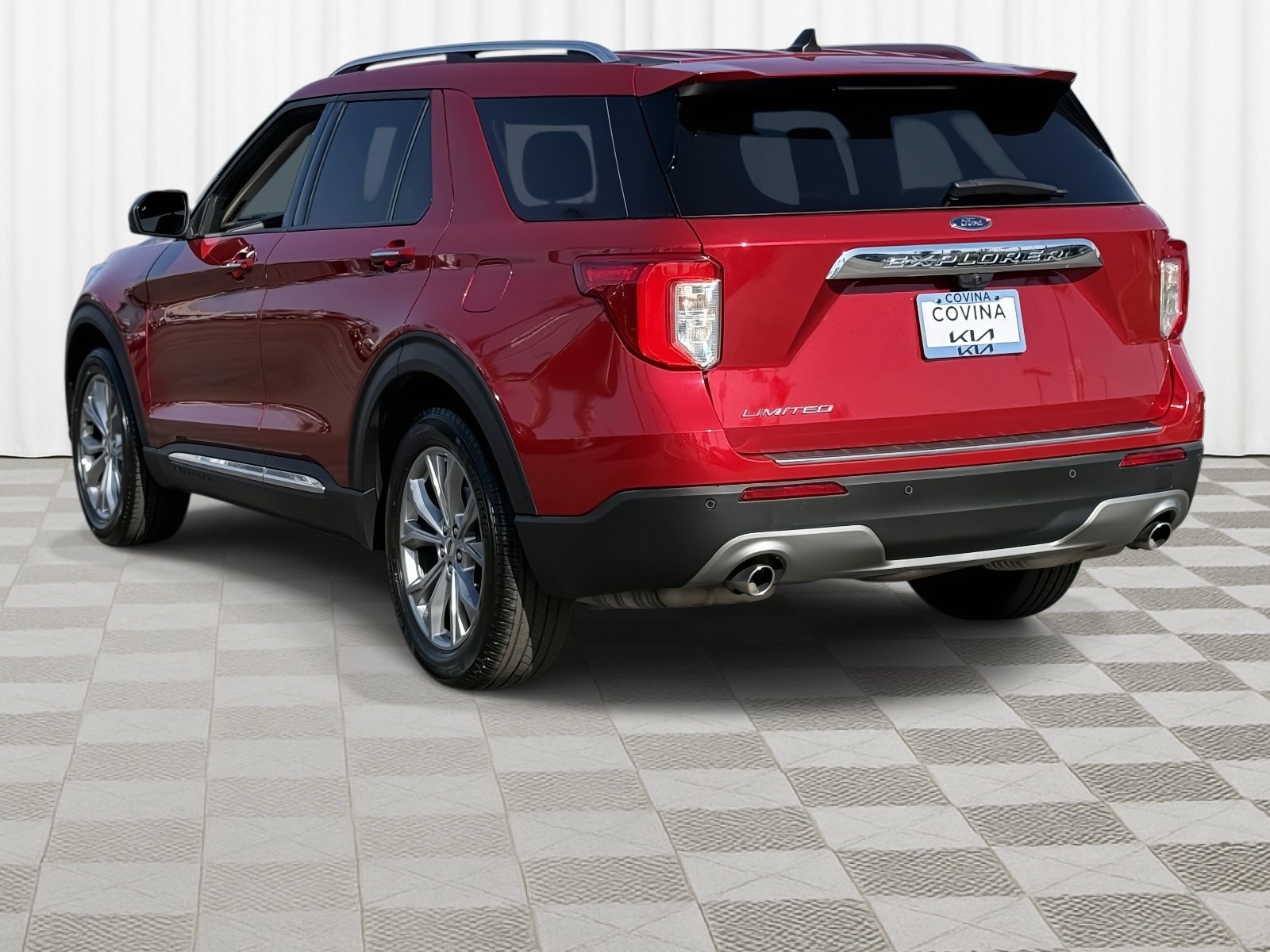 Used 2024 Ford Explorer Limited RWD image 6