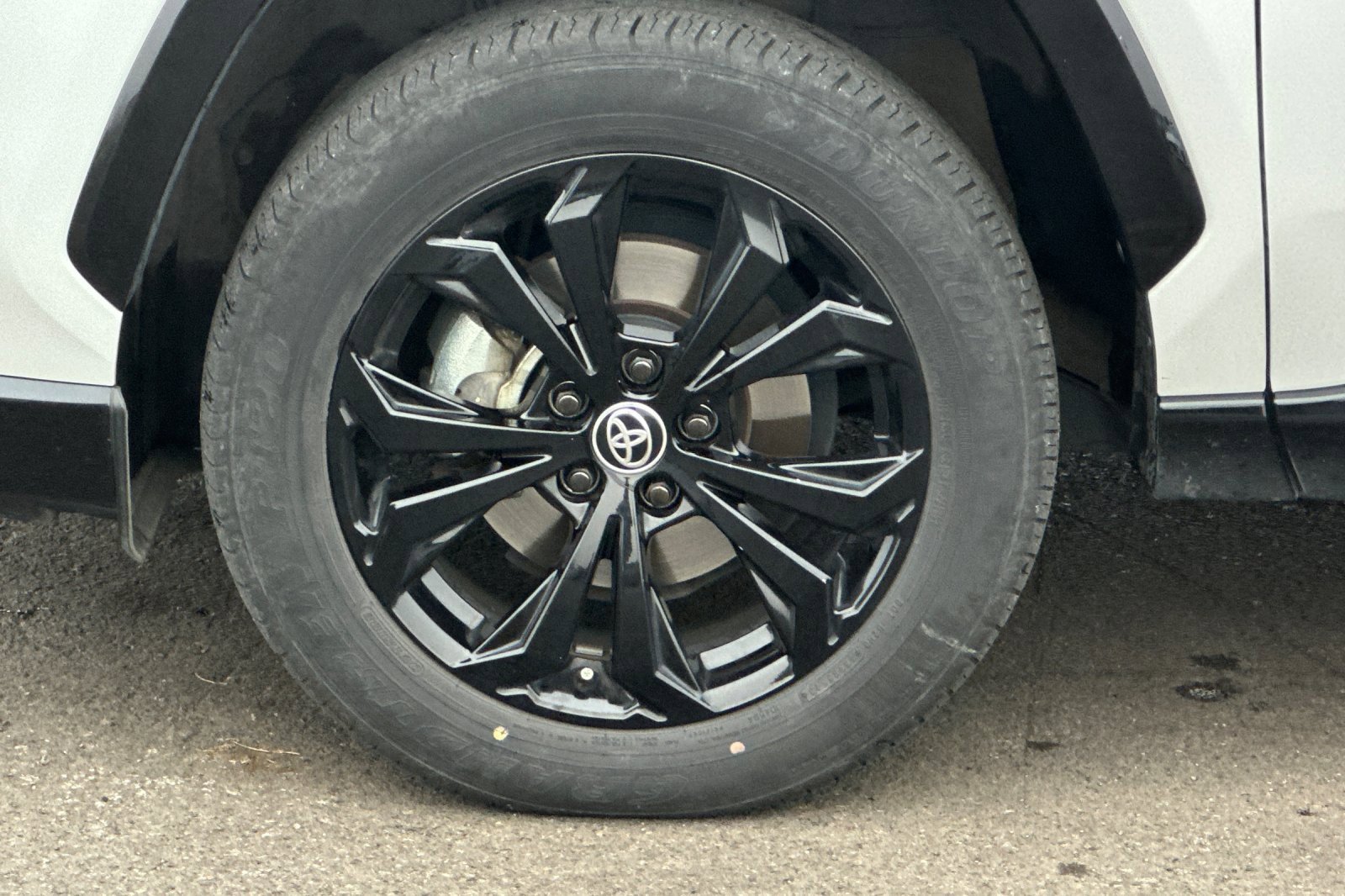 Used 2024 Toyota RAV4 XSE image 23