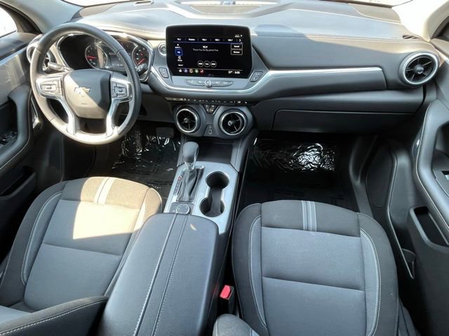 Used 2025 Chevrolet Blazer LT AWD/4WD image 29
