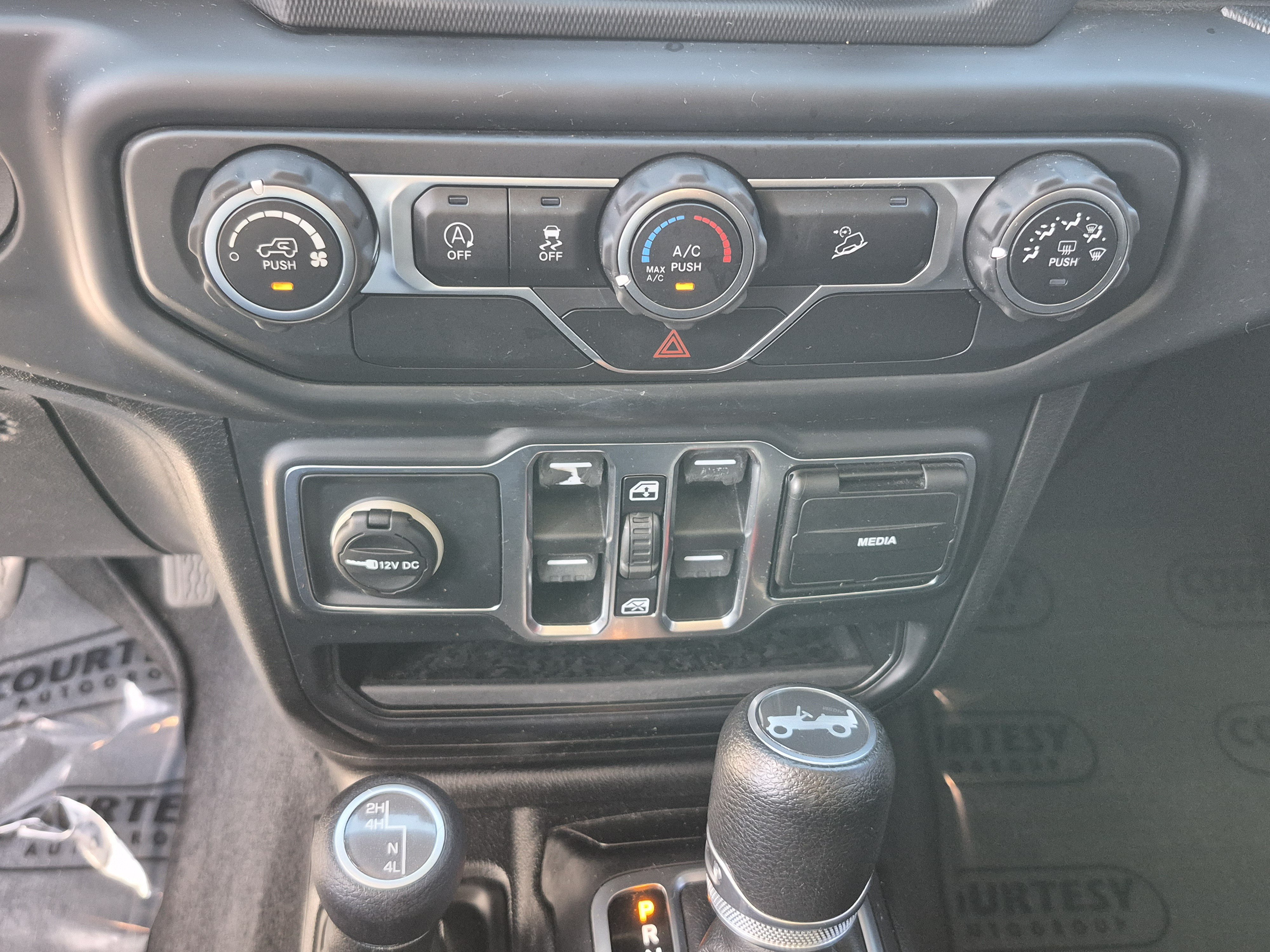 Used 2019 Jeep Wrangler Unlimited Sport S AWD/4WD image 23