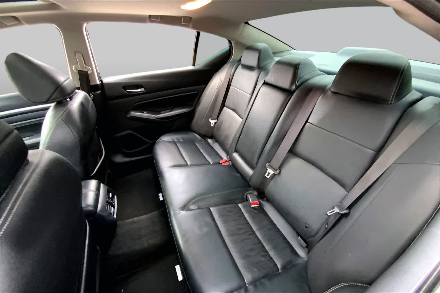 Used 2019 Nissan Altima 2.5 SL FWD image 18