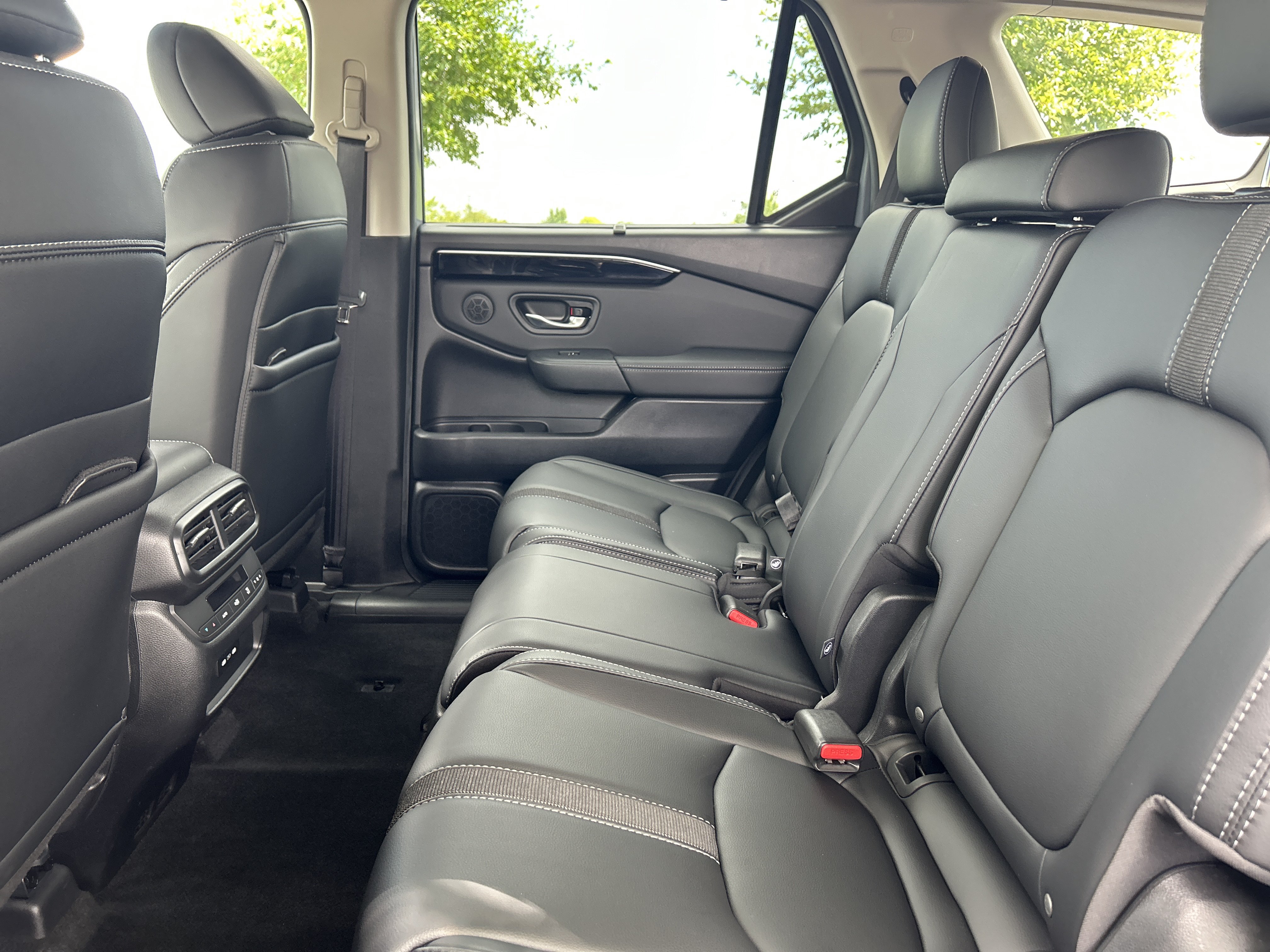 Used 2025 Honda Pilot Touring image 26