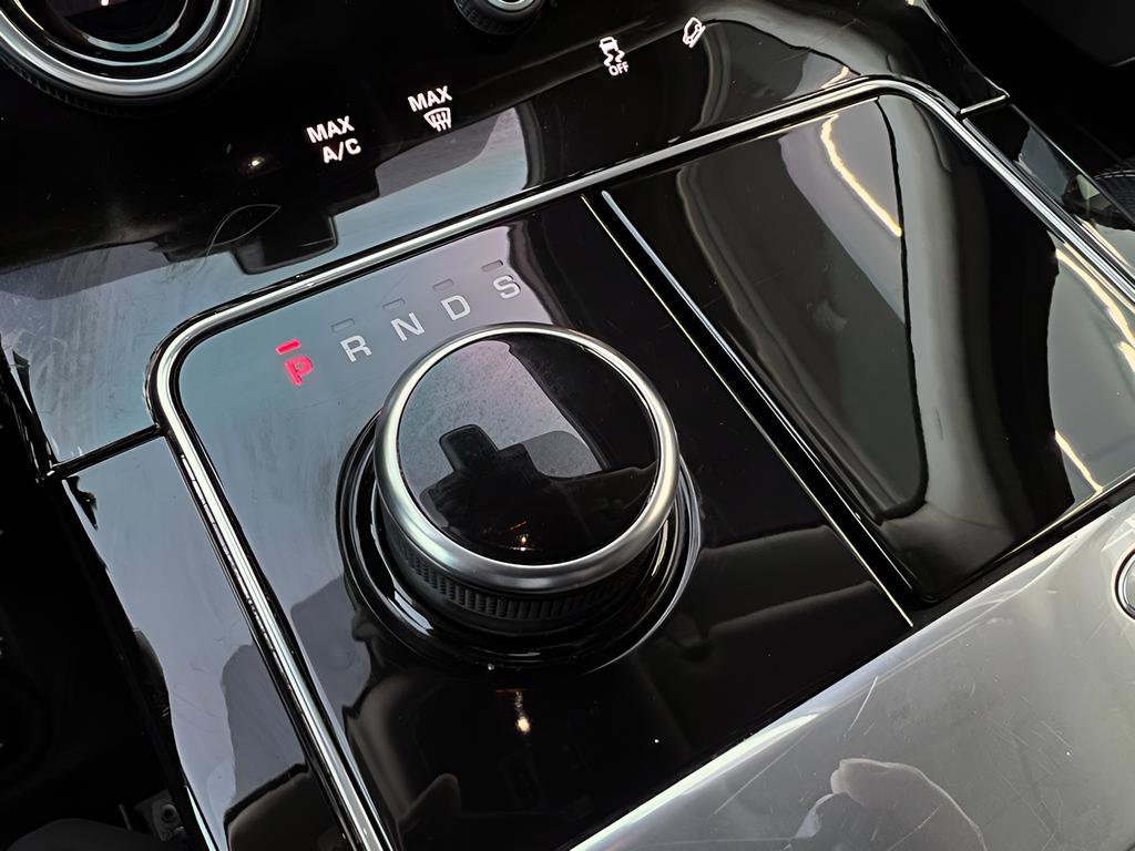 Used 2018 Land Rover Range Rover Velar S image 47