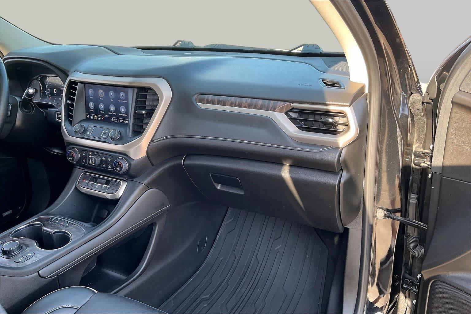 Certified 2023 GMC Acadia Denali w/ Denali Technology Package FWD image 16