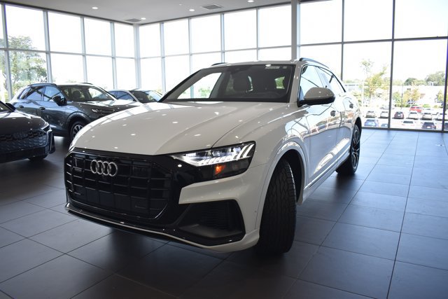 Used 2020 Audi Q8 Prestige AWD/4WD image 3