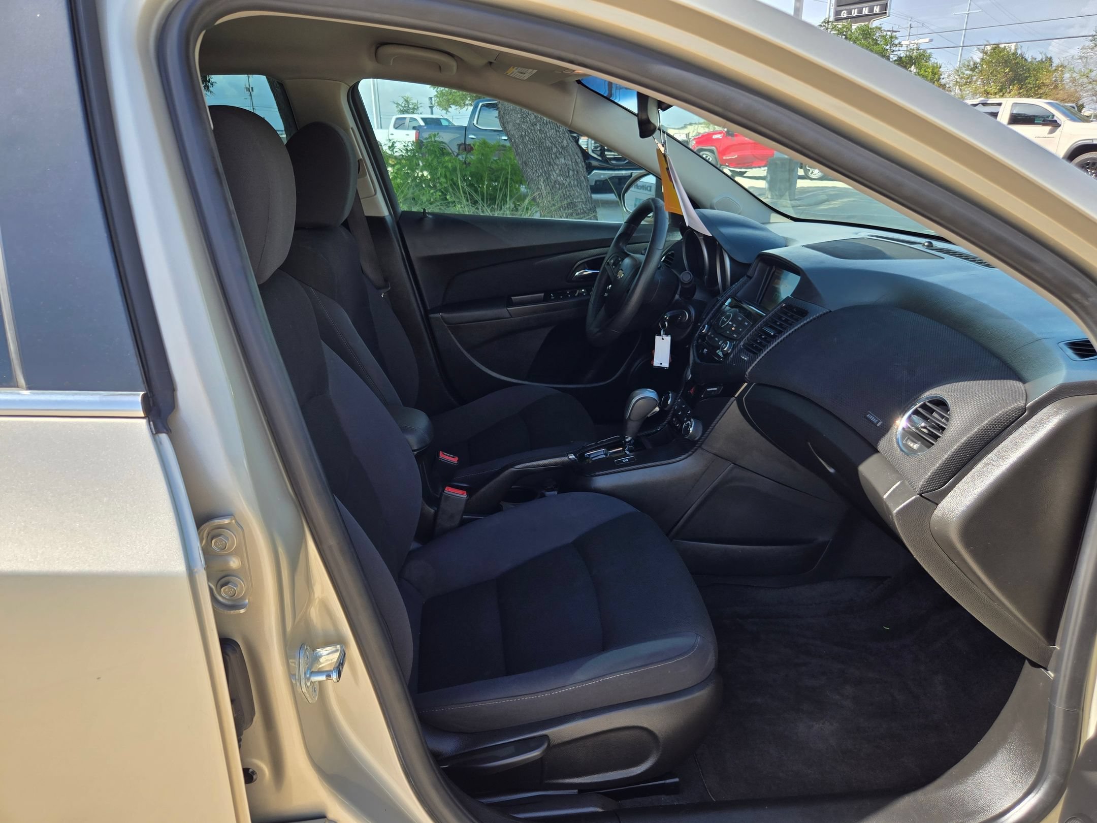 Certified 2016 Chevrolet Cruze LT FWD image 23