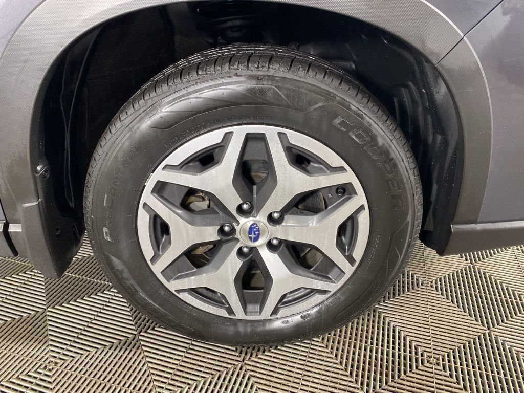 Used 2023 Subaru Forester Premium image 12