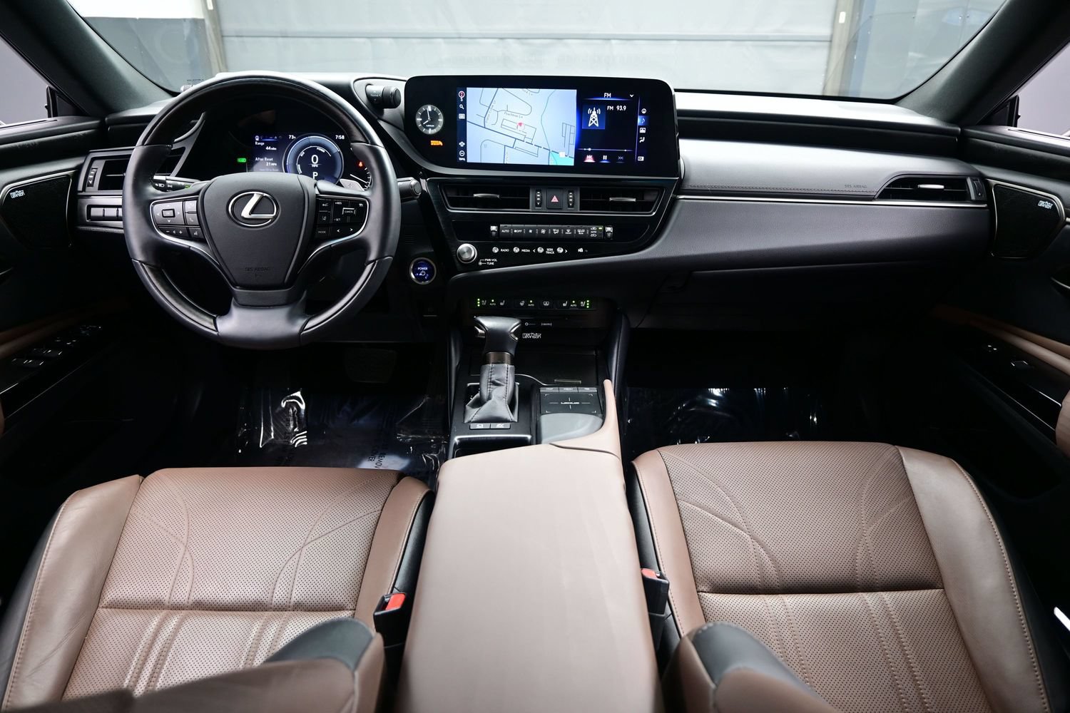 Used 2022 Lexus ES 300h w/ Luxury Package FWD image 21