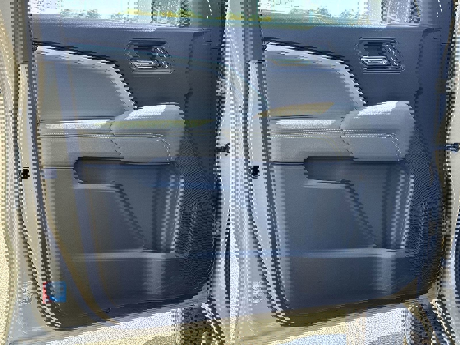 Used 2023 Chevrolet Colorado ZR2 w/ ZR2 Convenience Package III image 14