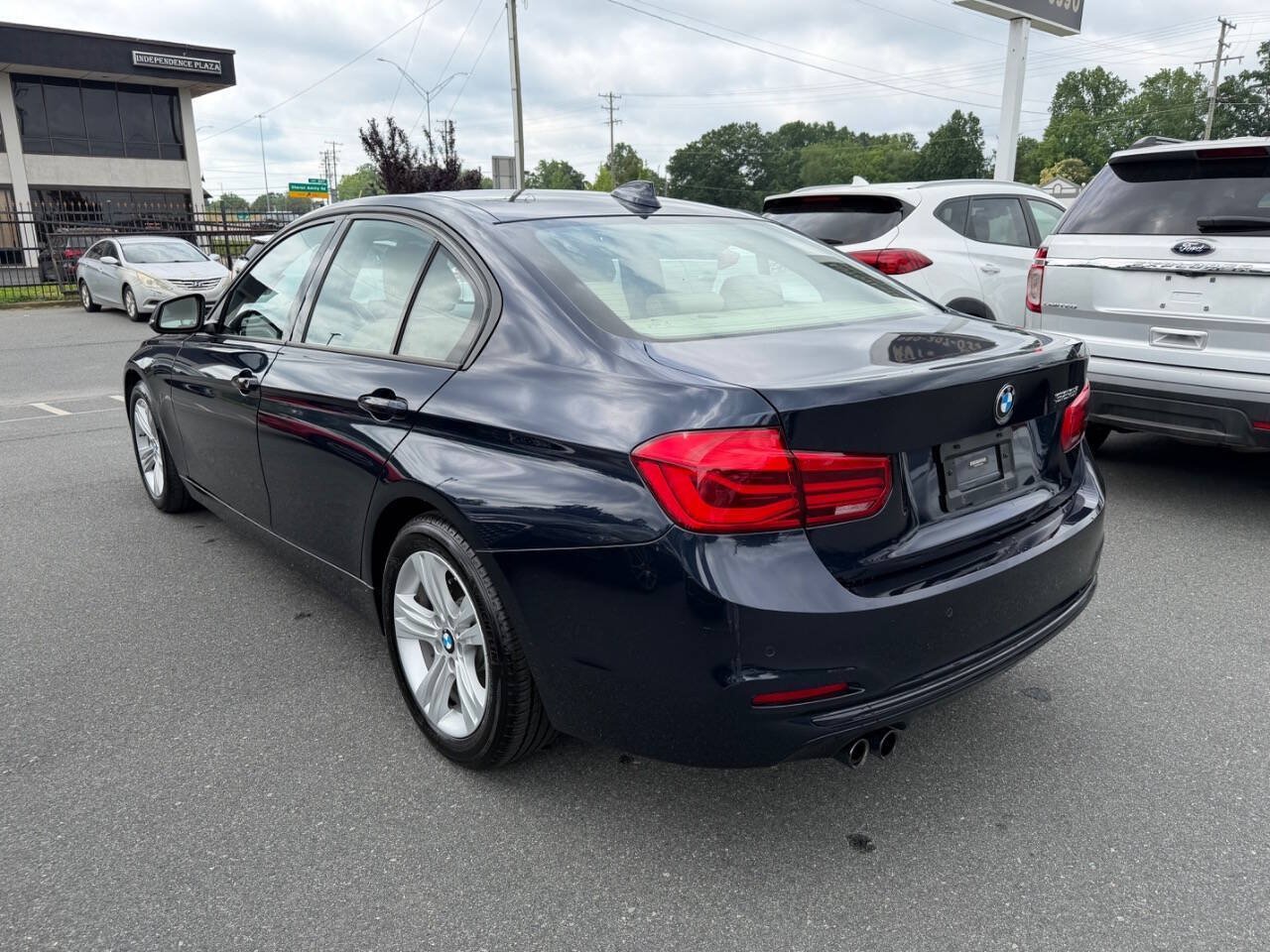Used 2016 BMW 328i Sedan RWD image 6