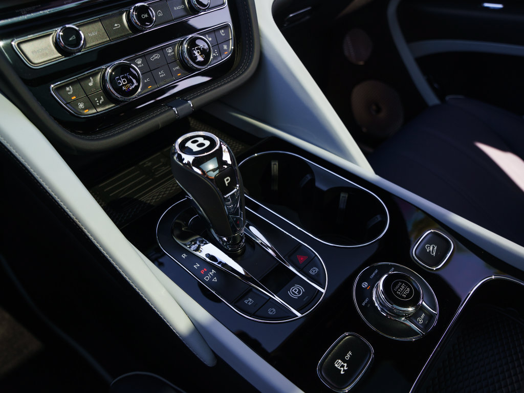 New 2027 Bentley Bentayga AWD/4WD image 10