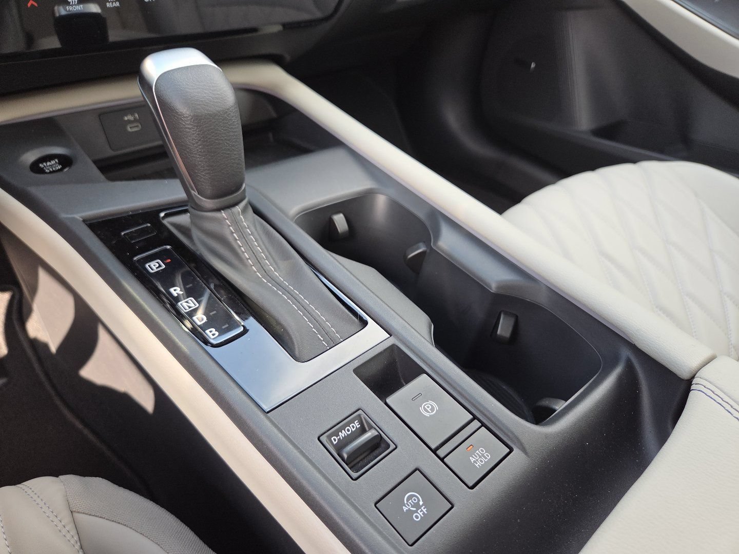 New 2026 Nissan Sentra SL w/ Floor Mat Package FWD image 36