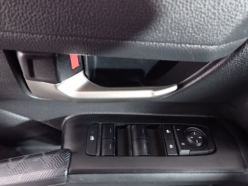 Used 2025 Toyota Tacoma TRD Sport AWD/4WD image 20