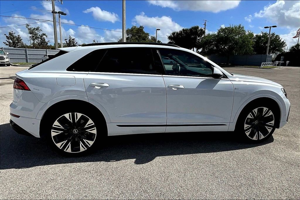 Certified 2025 Audi Q8 Prestige w/ Prestige Package AWD/4WD image 4