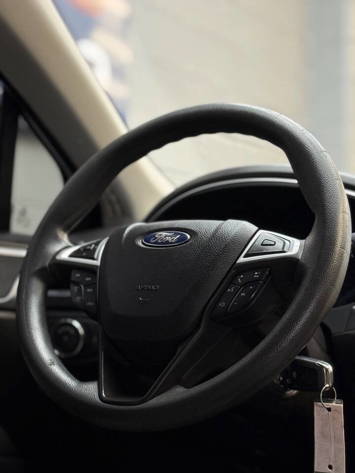 Used 2013 Ford Fusion S FWD image 16