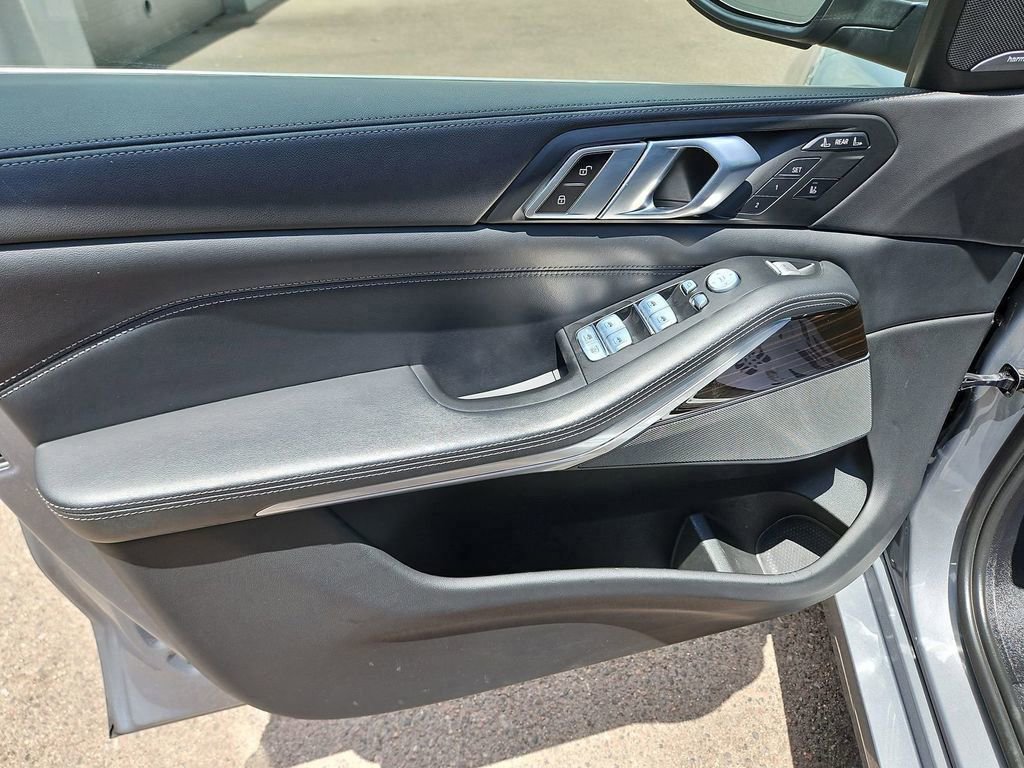 Used 2023 BMW X7 xDrive40i image 12