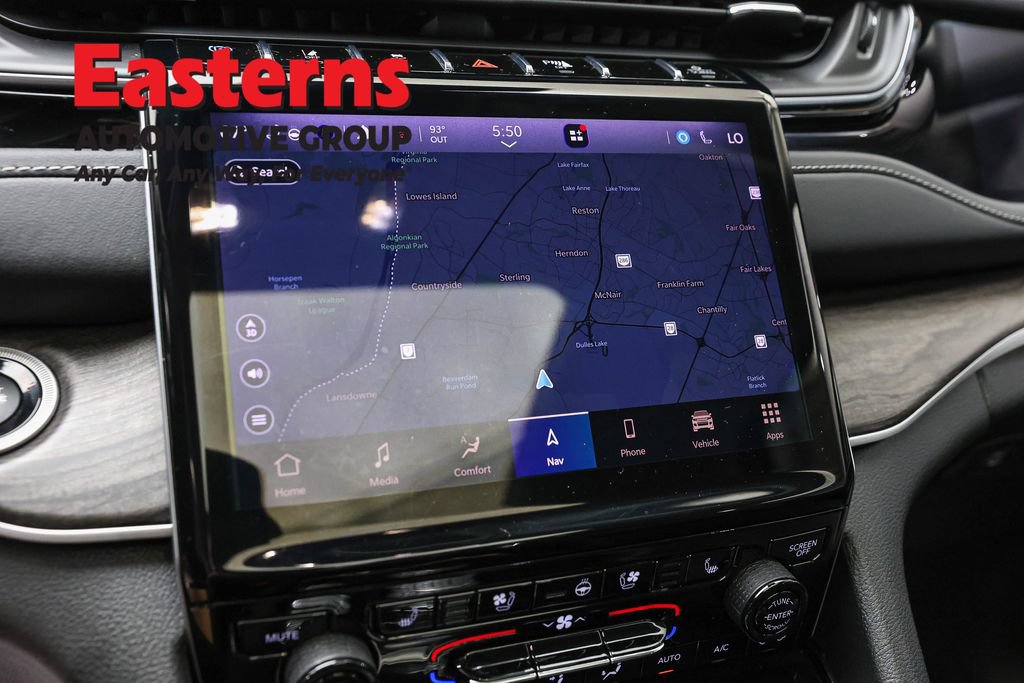 Used 2022 Jeep Grand Cherokee Limited 4xe w/ Luxury Tech Group II AWD/4WD image 18